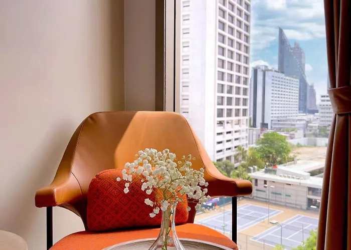 Mercure Surawong Hotel 4*